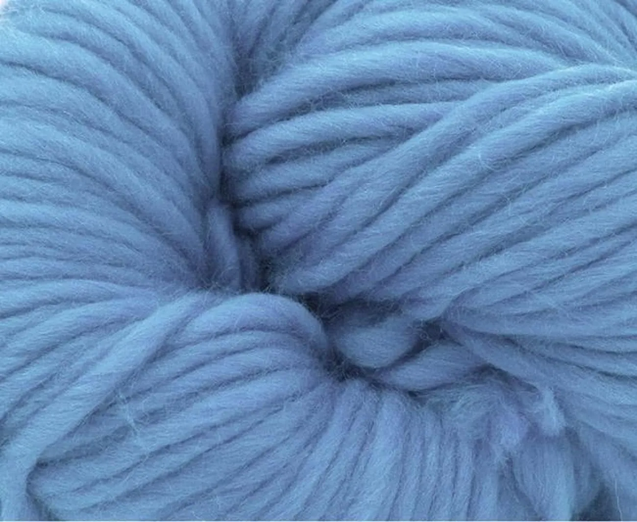 | Premium Super Bulky Merino Yarn | 100-Grams of 100% Wool Yarn Chunky Weight, Thick Wool Yarn for Knitting, Crochet, Baby Blanket, Dyed, Felting, Weaving, Dream Blue