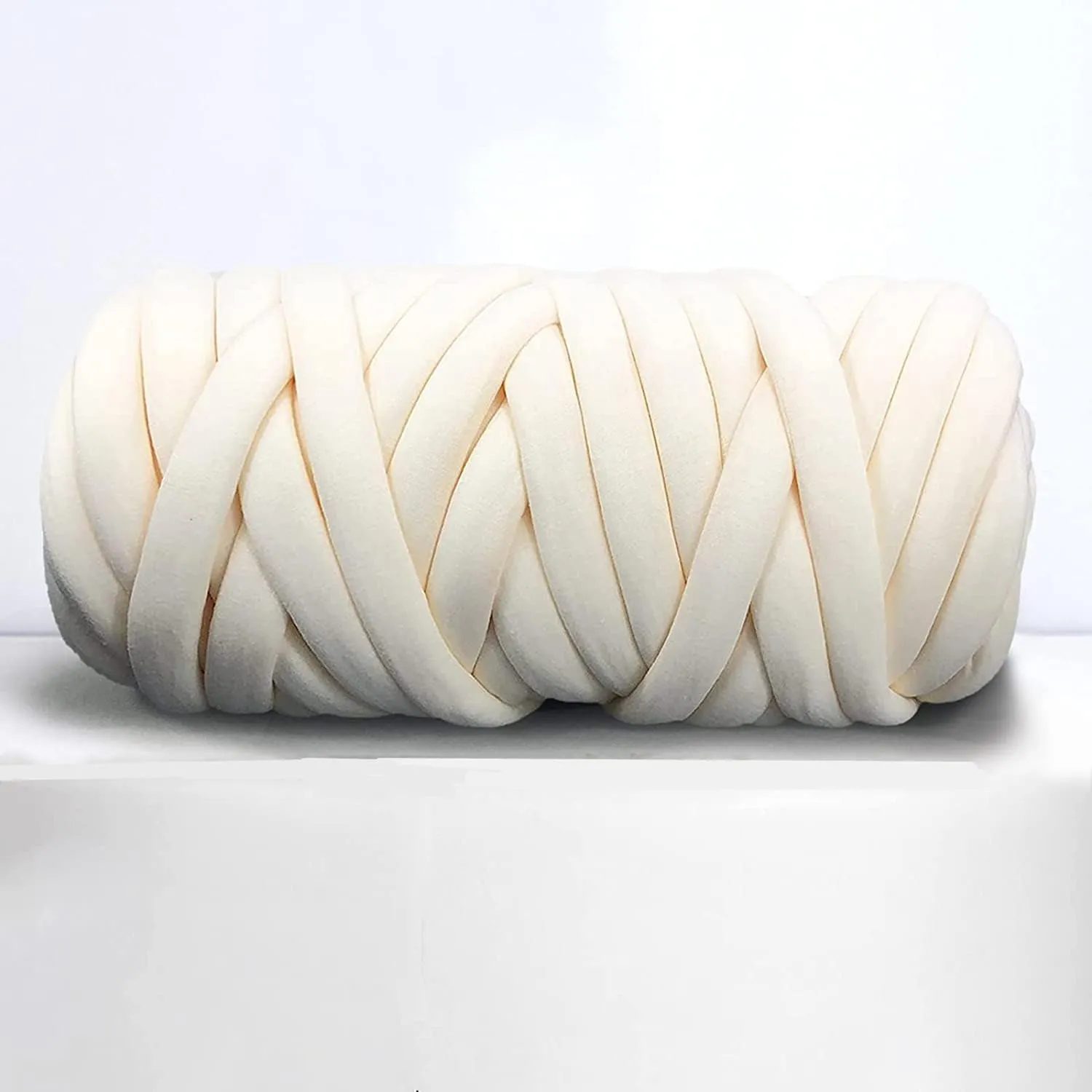 Chunky Yarn Chunky Merino Wool Yarn Super Soft 2.2LBS Washable Super Bulky Giant Wool Yarn for Extreme Arm Knitting DIY Throw Sofa Bed Blanket Pillow Pet Bed and Bed Fence