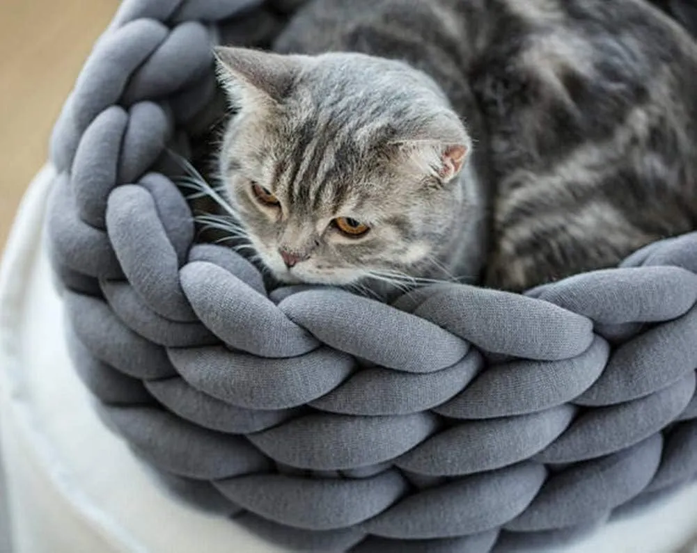 Chunky Yarn Giant Wool 2.2LBS Super Soft Washable Arm Extreme Bulky for Knitting DIY Throw Sofa Bed Blanket Pillow Pet and Fence (1kg (2.2lbs), Dark grey)