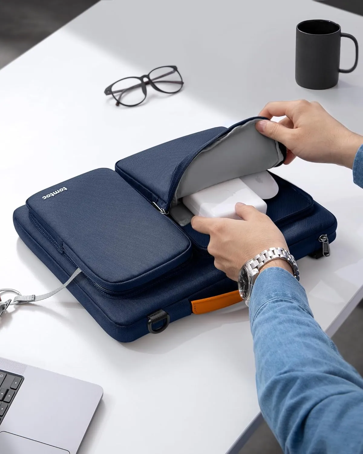 tomtoc 360 Protective Laptop Shoulder Bag for 16-inch MacBook Pro M4/M3/M2/M1 Pro/Max A3403 A3186 A2991 A2485 2024-2019, Water-resistant Sleeve for Dell XPS 15 Surface Book 3 The New Razer Blade 16